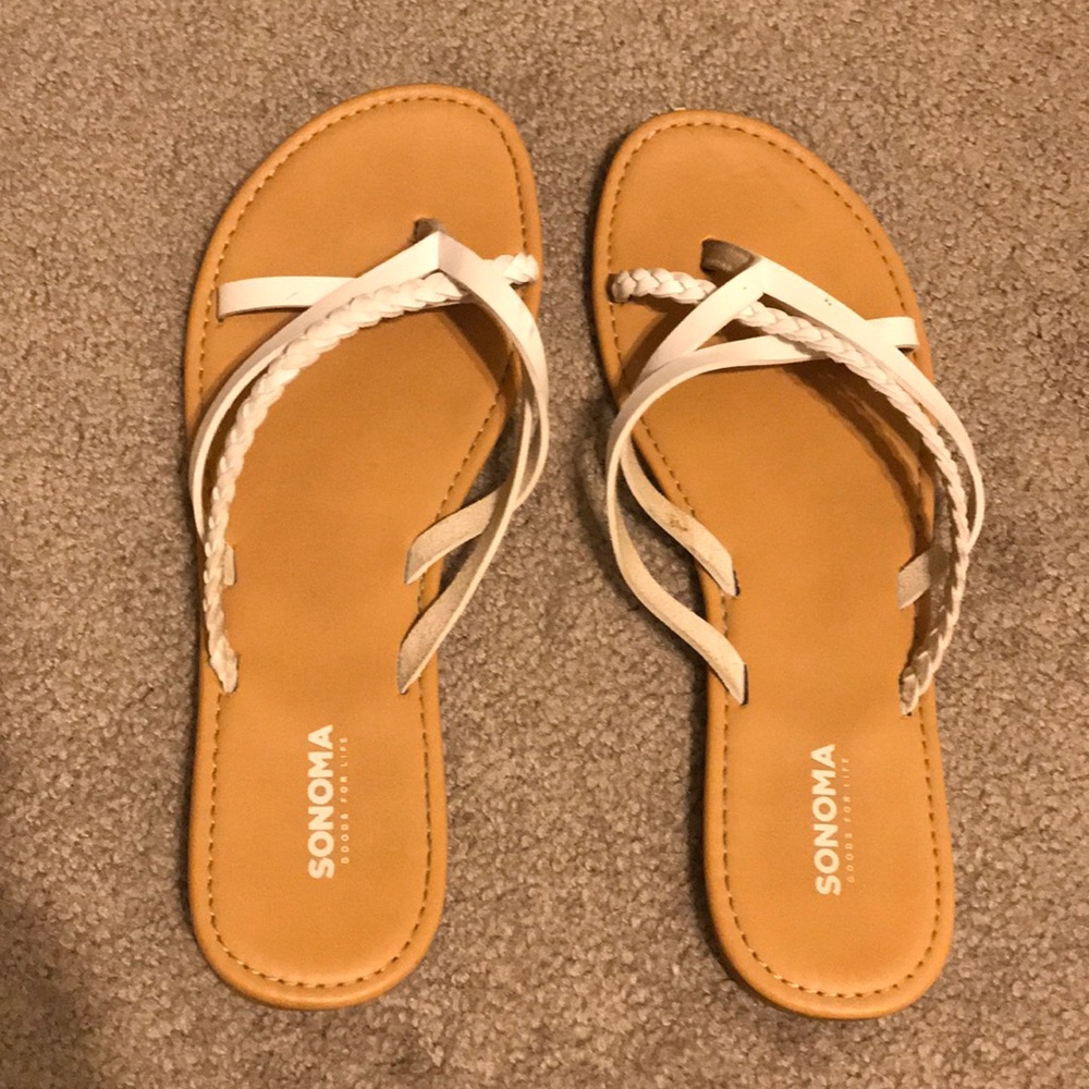 ***White Sandal
